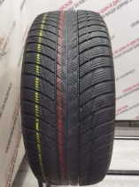 Bridgestone Blizzak LM-001 RFT R19	245/50