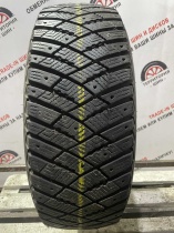 Goodyear Ultra Grip Ice Arctic 2 R16 215/65