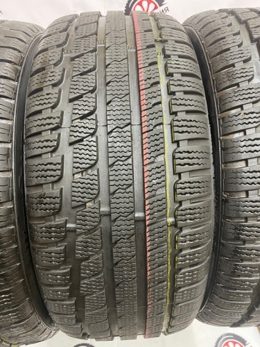 Kumho WinterKraft KW27 245/45 R18 V100