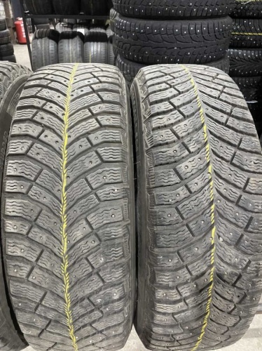 Michelin X-Ice North 4 R17 215/65