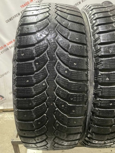 Bridgestone Blizzak Spike-01 R17 215/60