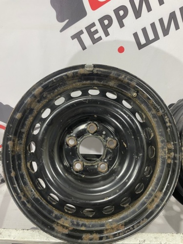 Диски штампованные Nissan Qashqai R16 5x114,3 ET40 ЦО 66.1