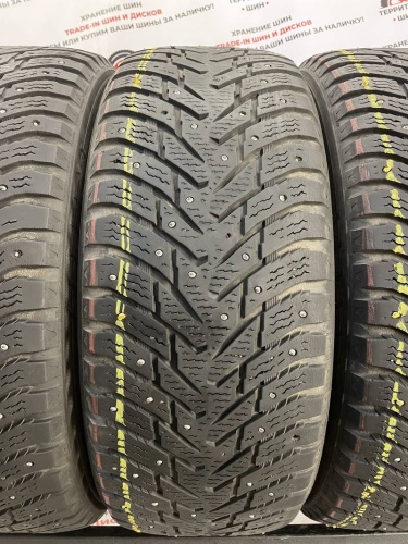 Nokian Tyres Hakkapeliitta 8 SUV  R17 235/60