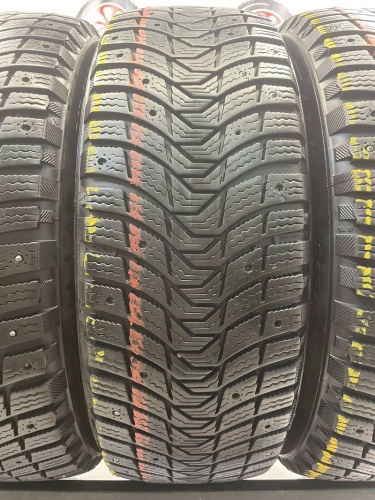 Michelin X-Ice North 3 215/60 R16