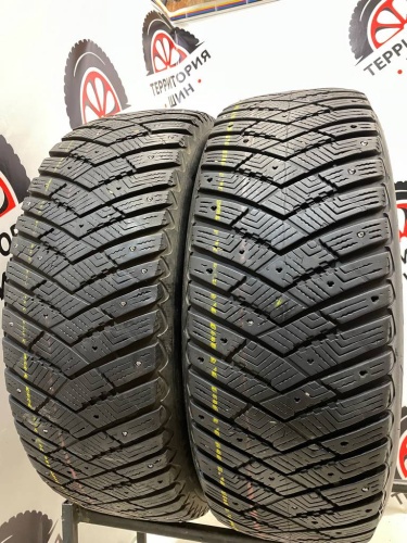 Goodyear UltraGrip ice arctic 4*4 235/60/18