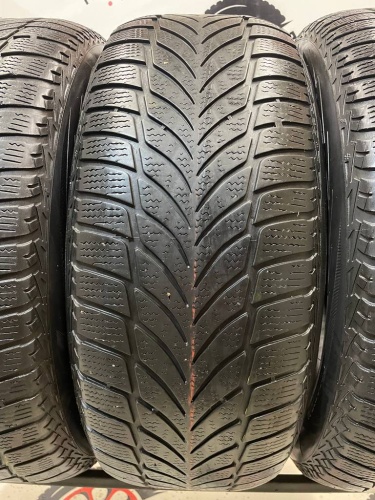 Goodyear UltraGrip iCE2 235/55/18
