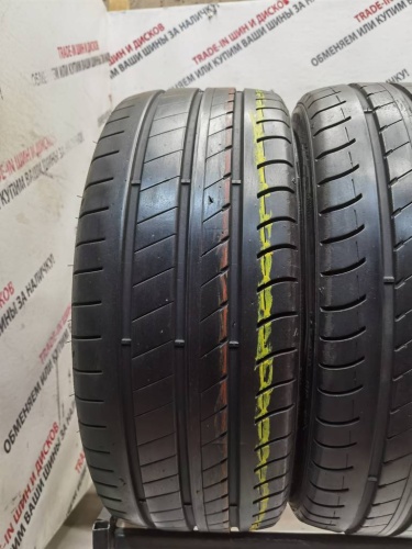 Dunlop Sport Maxx RT2 R18	205/40