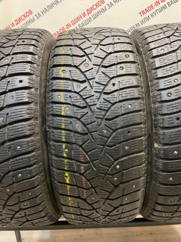 Bridgestone Blizzak spike-02 R16   205/55