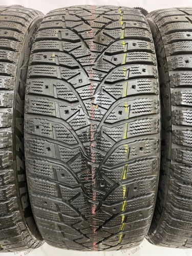Bridgestone Blizzak Spike-02 245/45/19 102T