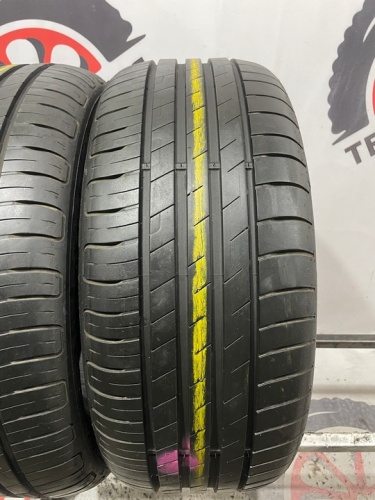 Goodyear EfficientGrip Performance R16 225/55