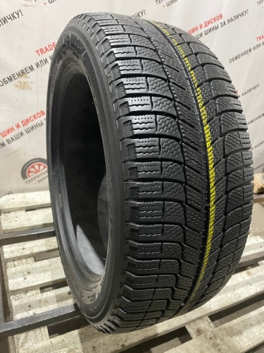 Michelin X-Ice XI3 R17 215/50