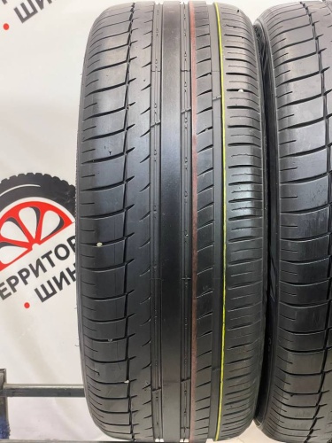 Triangle Sportex TH201 235/45/19