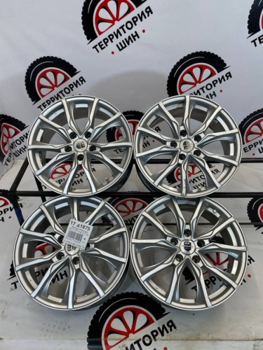 Диски литые Nissan R18	5*114,3	7J ET45 ЦО 66,1