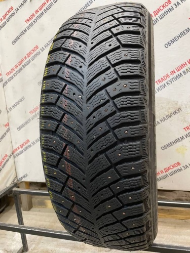 Michelin X-Ice North 4 R18	235/60