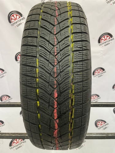 Goodyear Ultragrip ICe R18 225/60 T104