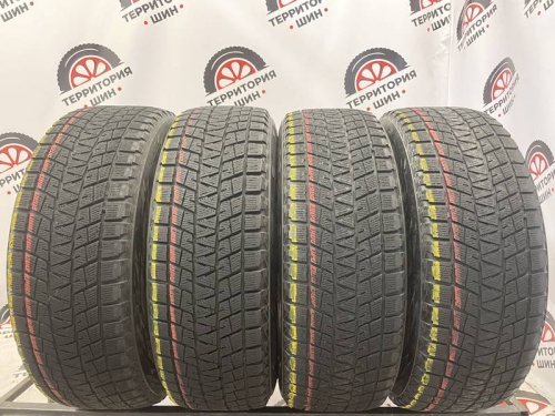 Bridgestone Blizzak DM-V1 R17 235/65
