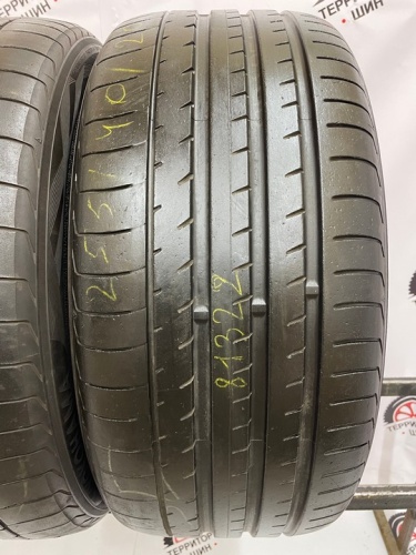 Yokohama Advan Sport V105 255/40 101Y R20