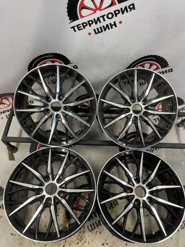 Литые Китай  R17 5x114.3 DIA 67.1 ET48 6.5J