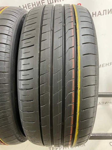 Nexen NFera SU1 R17 215/50