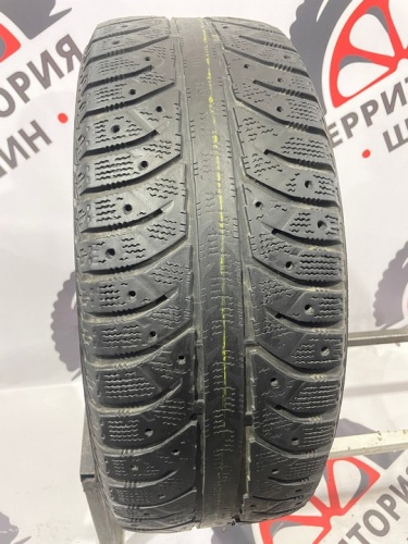 Bridgestone Ice Cruiser 7000 R16 215/60