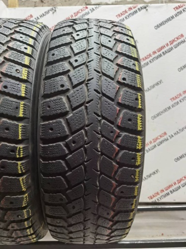 Kumho I*Zen WIS KW19 R17	235/65