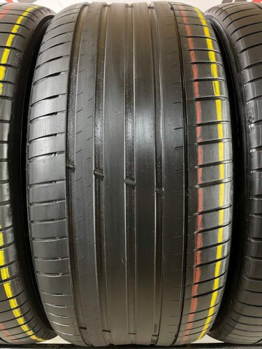 Michelin Pilot Sport 4 SUV R22 275/40