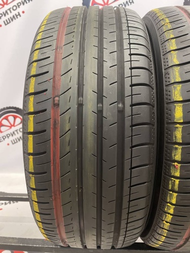 Yokohama BluEarth-GT AE-51 R17 215/45