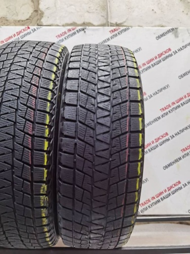 Bridgestone Blizzak DM-V1 R17	215/70