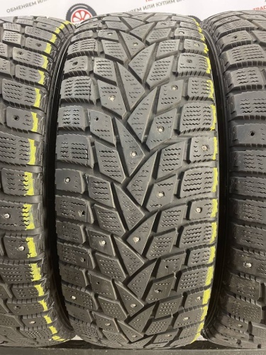 Dunlop Sp Winter Ice 02 215/60 R16