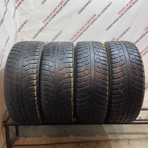 Kumho I*zen KW22 215/60 R16