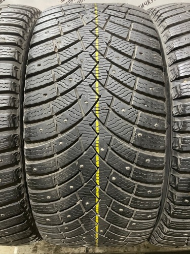 Pirelli Scorpion Ice Zero 2 R21 285/40
