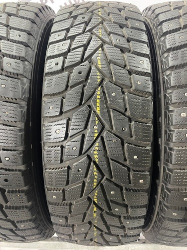 Dunlop Grandtrek Ice 02 R16 215/70