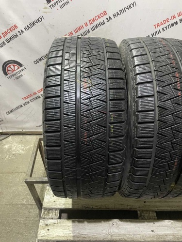 Pirelli Ice Asimmetrico R18 245/40