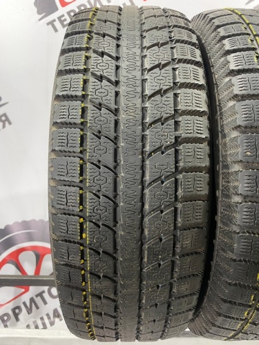 Toyo Observe GSi-5 R16 235/70