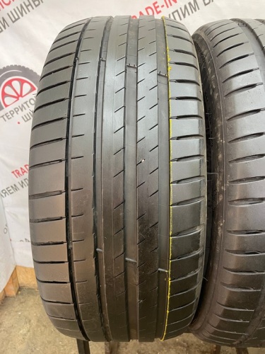 Michelin Pilot Sport 4 225/45 96W R19