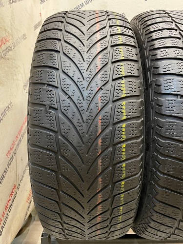 Goodyear UltraGrip Ice 2 R16 215/60