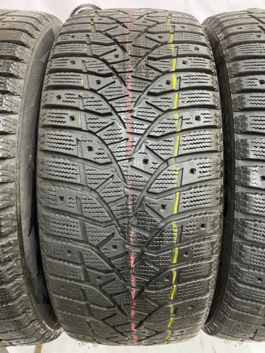 Bridgestone Blizzak Spike-02 245/45/19 102T