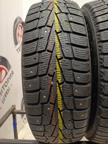 Roadstone Winter Guard WinSpike 185/60/14