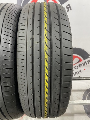 Yokohama BluEarth RV-02 R16 215/65