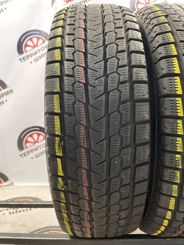 Yokohama Ice Guard G075 R16 215/70