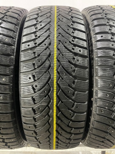 Formula Ice R17 235/65