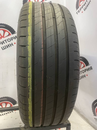 Goodyear EfficientGrip Performance 2 215/55 R17