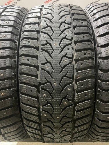 Royal Black Royal Stud 2 R18 225/45 Royal Black Royal Stud 2 R18 225/45