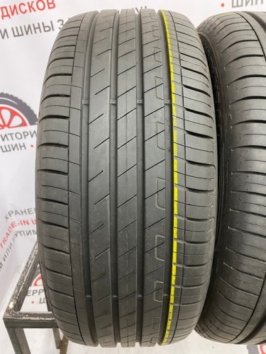 Goodyear EfficientGrip Performance R17 215/55 94V