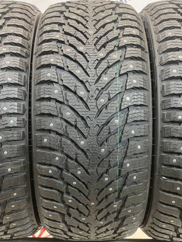 Nokian Tyres Hakkapeliitta 9 R18 245/45