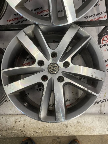 Литые диски VW R18 5x130 DIA71.6 ET56 8J
