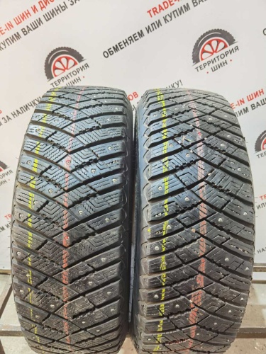 Goodyear Ultragrip Ice Arctic R17 215/65