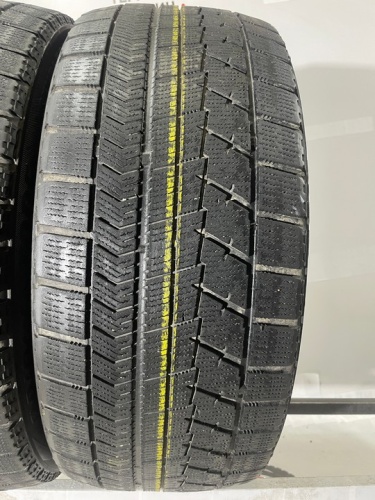 Bridgestone Blizzak VRX R18 245/45