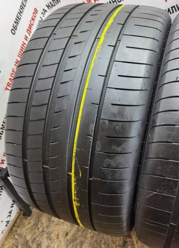 Goodyear F1 Assimetric 3 R21 305/30.