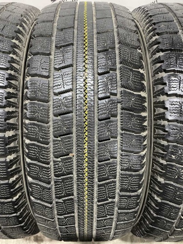 Bridgestone Blizzak LM-001 R17 215/65